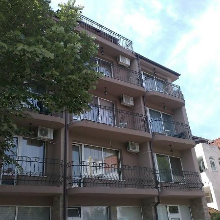 פרימורסקו Guest House Stenli מראה חיצוני תמונה