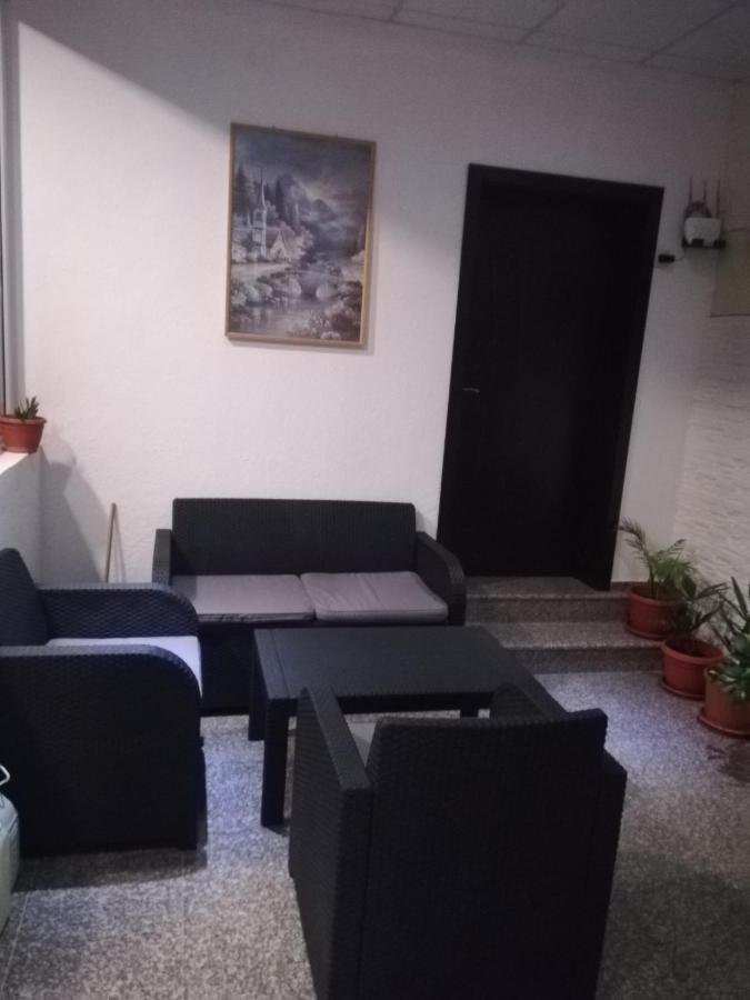 פרימורסקו Guest House Stenli מראה חיצוני תמונה
