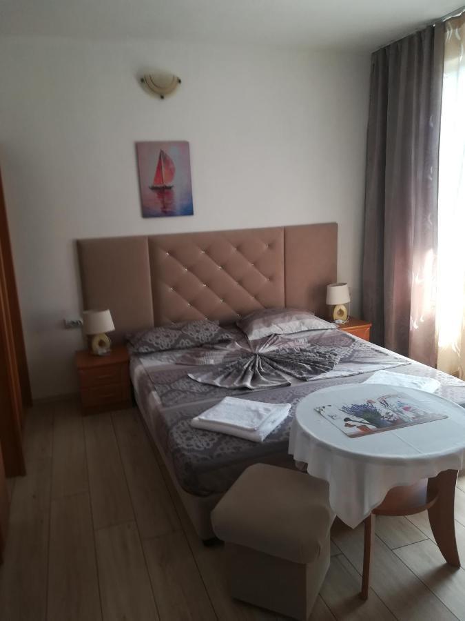 פרימורסקו Guest House Stenli מראה חיצוני תמונה