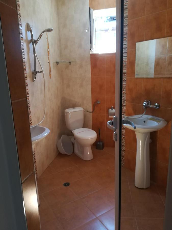 פרימורסקו Guest House Stenli מראה חיצוני תמונה