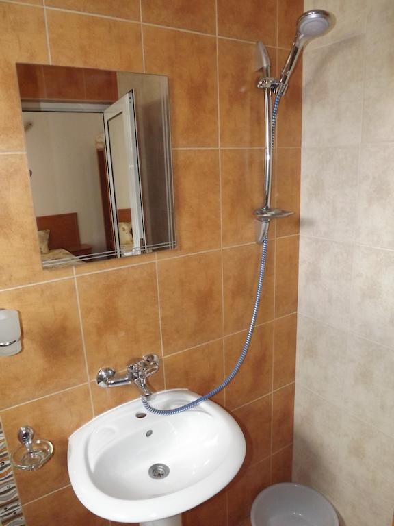 פרימורסקו Guest House Stenli מראה חיצוני תמונה