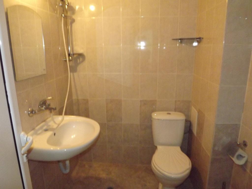 פרימורסקו Guest House Stenli מראה חיצוני תמונה