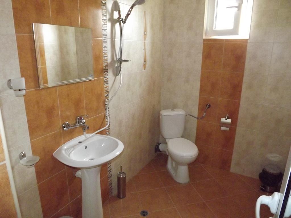 פרימורסקו Guest House Stenli מראה חיצוני תמונה