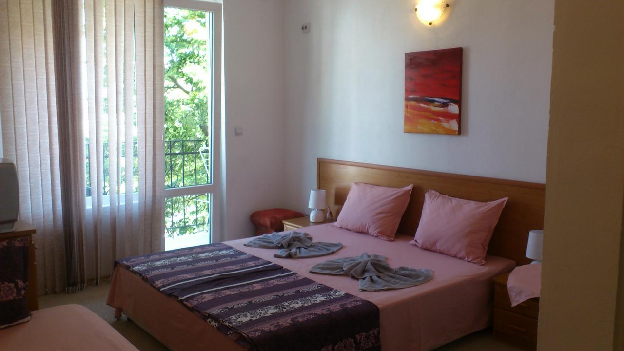 פרימורסקו Guest House Stenli מראה חיצוני תמונה